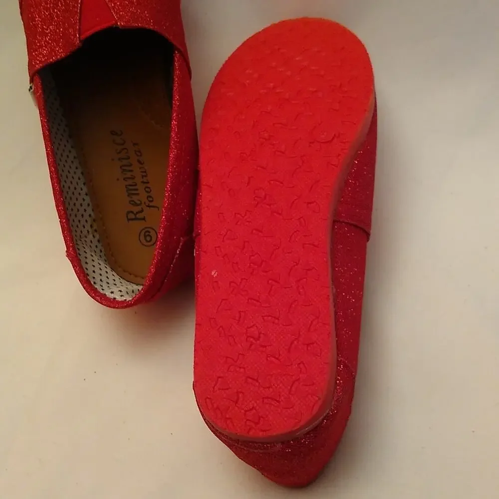 NWT Reminisce girls red glitter shoes. Size 6/31